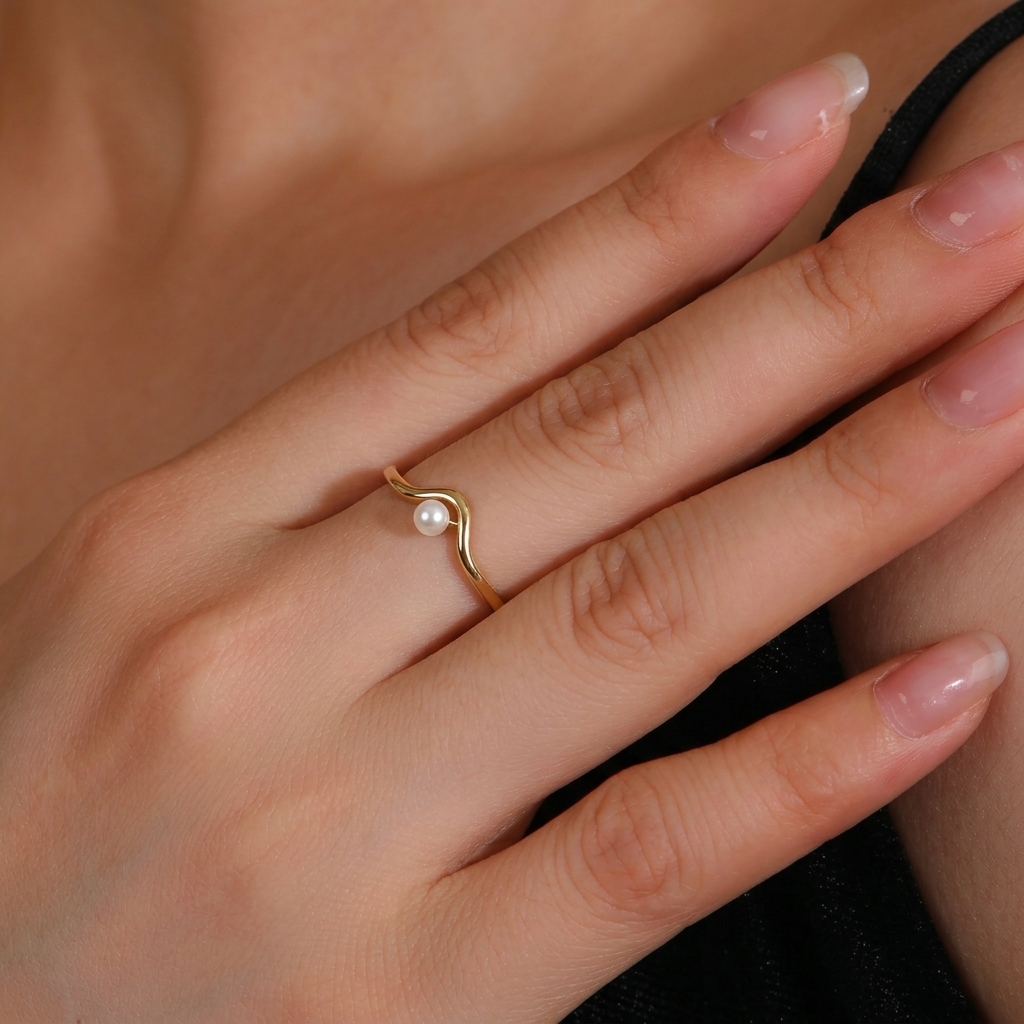 Pearl accent Ring